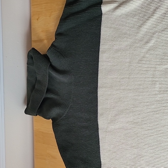 Free People Softly Structured Colorblock Oversized Tunic Sweater - Picture 3 of 9